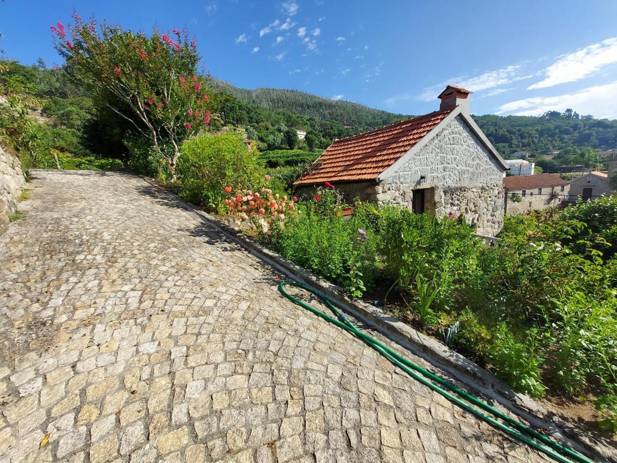 Готель Castelo Dos Sonhos Valadares  Екстер'єр фото
